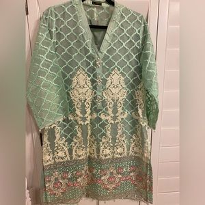 Agha Noor Size Medium